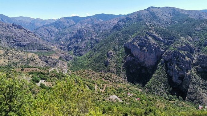 Karadeniz şarkıları sever misiniz?