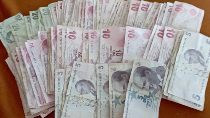 Burada kaç ₺ var bilin bakalım 😄?