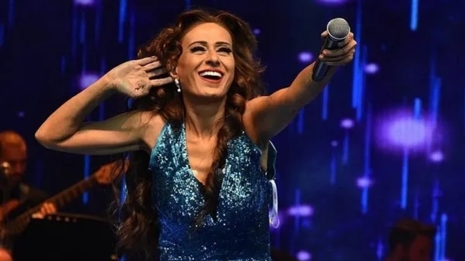 "İnsan gerçekten seviliyorsa, onun karşılığında hiçbir şey veremez karşısındakine" diyen Yıldız Tilbe'ye hak verdiniz mi?