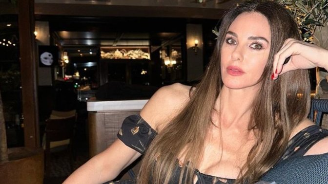Defne Samyeli bikinili pozlarını peş peşe paylaştı! Peki sen paylaştın mı?