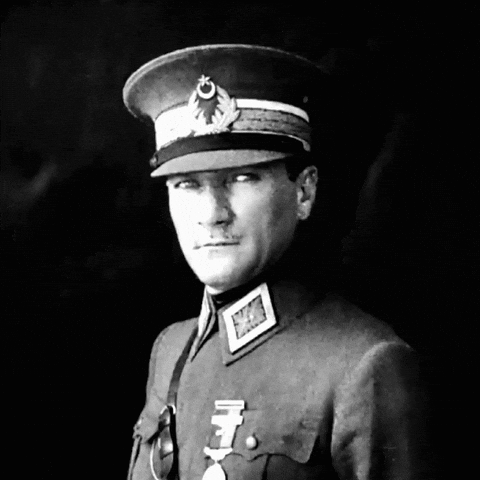 30 Ağustos Zafer Bayramı'mızın 102. yıl dönümünü kutluyoruz! 🇹🇷 Bayram coşkunu ve kahramanlarımıza mesajını paylaşır mısın KScan🎉?