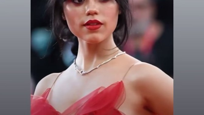 Jenna Ortega çok havalı değil mi?