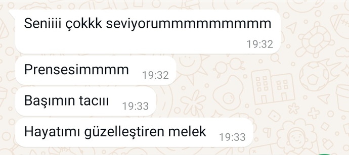 Korku var içimde ciddi ciddi titriyor ellerim