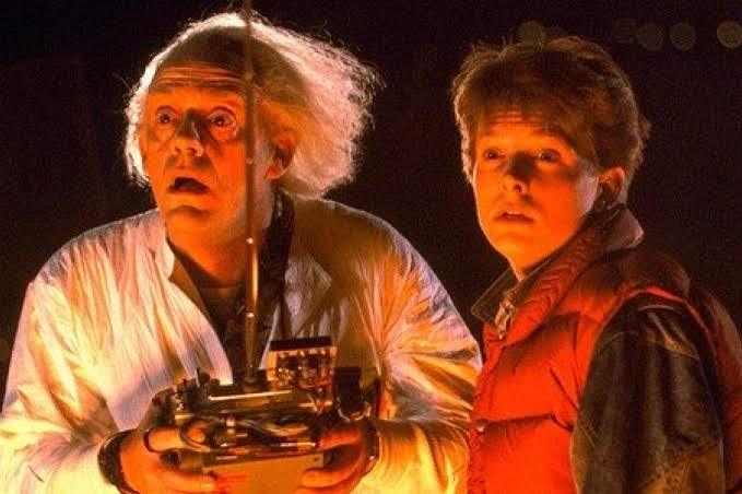 Back To Future serisi severiz 😄