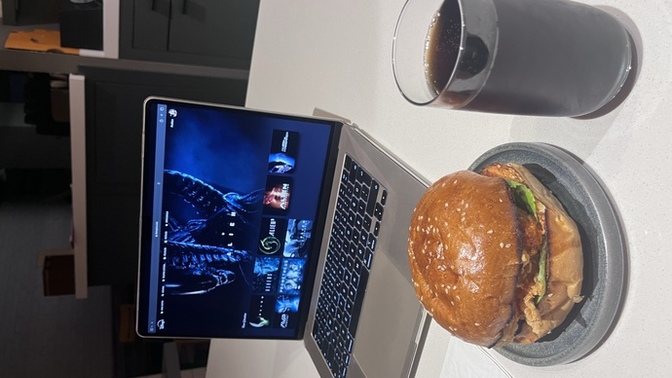 Gece gece hamburger yenir mi?