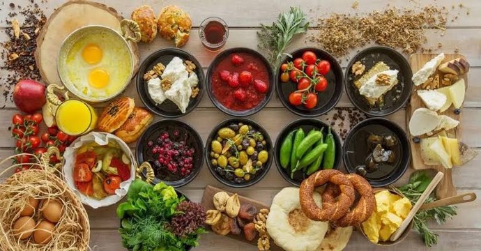 Günaydın, kahvaltıda, olmasa da olur diyeceğiniz gıda hangisidir?