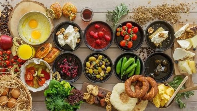 Günaydın, kahvaltıda, olmasa da olur diyeceğiniz gıda hangisidir?