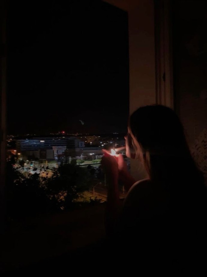Çok sevdiğim biri var ama eskisi kadar iyi gelmiyor bana onu unutmak için ne yapmam gerekiyo hocam?