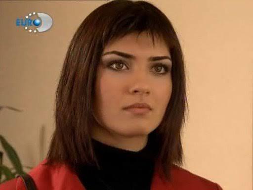 Tuba Büyüküstün sizce güzel mi?