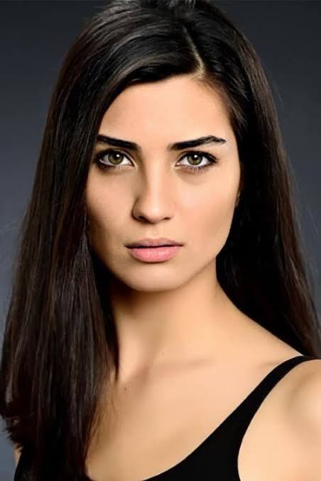 Tuba Büyüküstün sizce güzel mi?