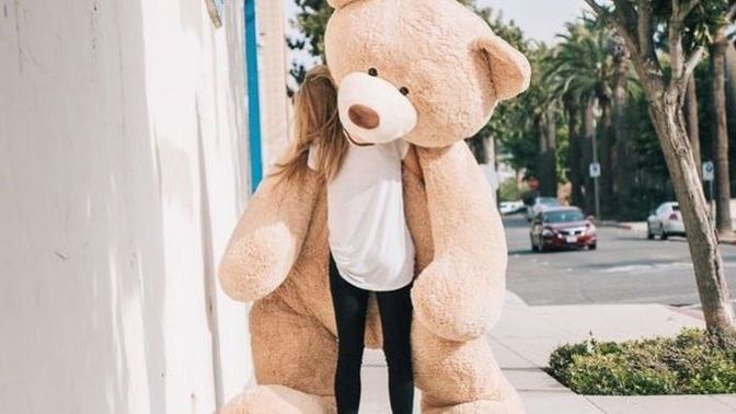 Erkeklere peluş ayı hediye edilmez mi?