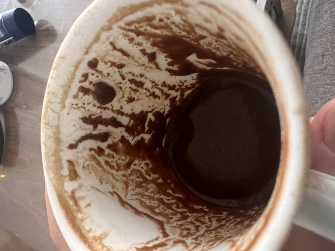 Kahve falı bakabilen var mı?