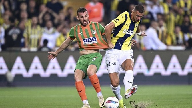 Fenerbahçe 3 - Alanyaspor 0... Sarı lacivertliler bugünde kazanarak liderliğini sürdürdü! Maçı nasıl buldunuz?