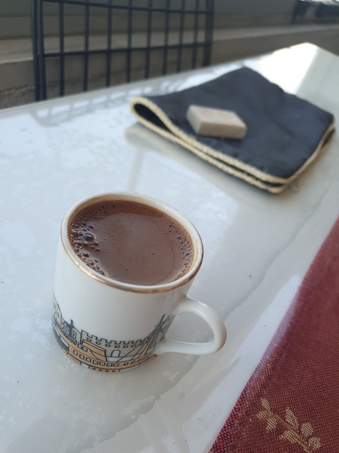 Sabahları o sessizlikte içilen kahve neden hep en güzeli olur?