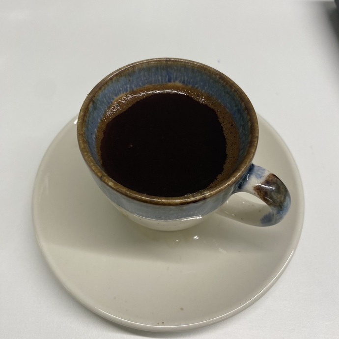 sabah uyanınca,bir gözü kapalı kahve içenler?