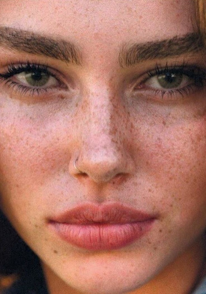 Burun piercing nasıl duruyor sizce?