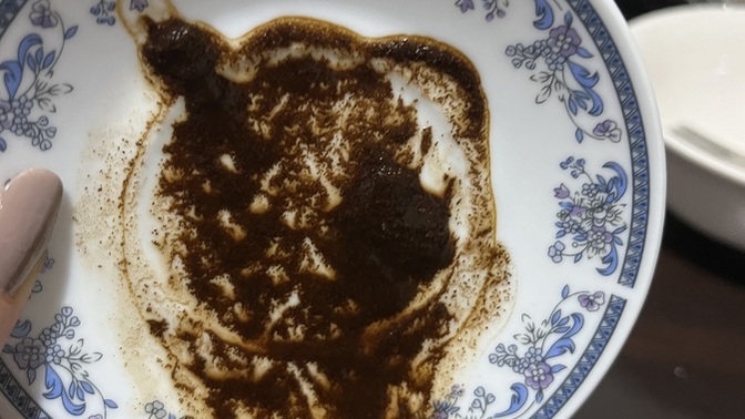 Kahve falı yorumlayabilen var mı?
