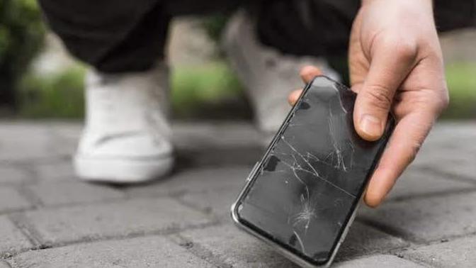 Çok fazla çok sert telefon düştüğünde ne olur?