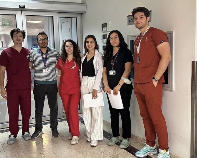 Erkeklerin 2 metre boyu nasıl oluyor ya benim boyum 160 iken ağlayacam?