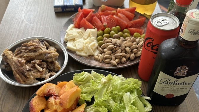 Fakir soframa bakınız kim bana eşlik etmek ister?