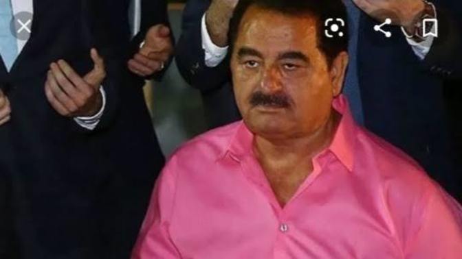 Erkekler neden pembe renk kıyafet giymez?