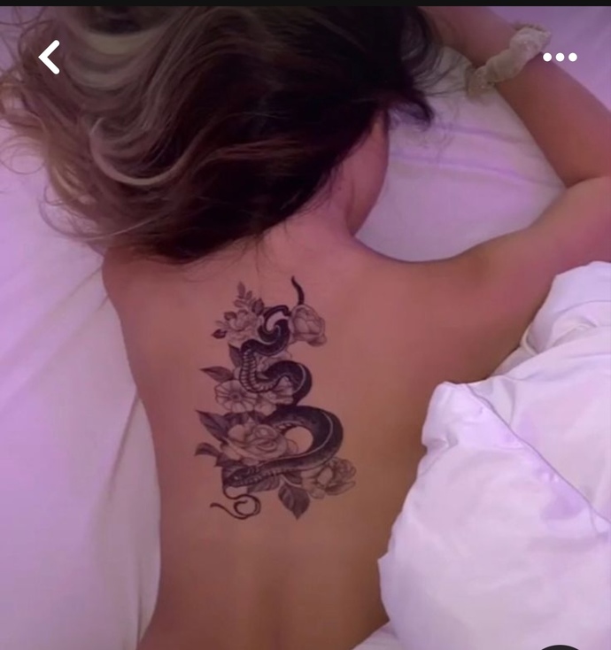 Sırt dekoltesi herzaman seksi mi gösterir?