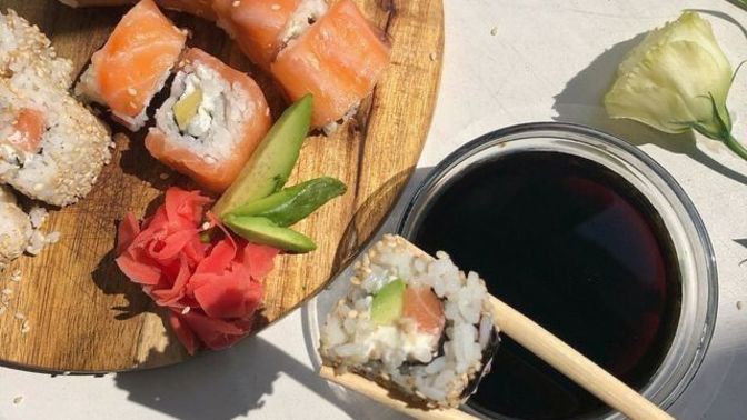 İlk buluşmada Sushi yesek aç kalır mıyız?