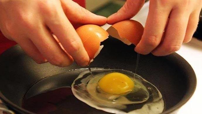 Omlet yaparken kendinize kaç yumurta kırıyorsunuz?