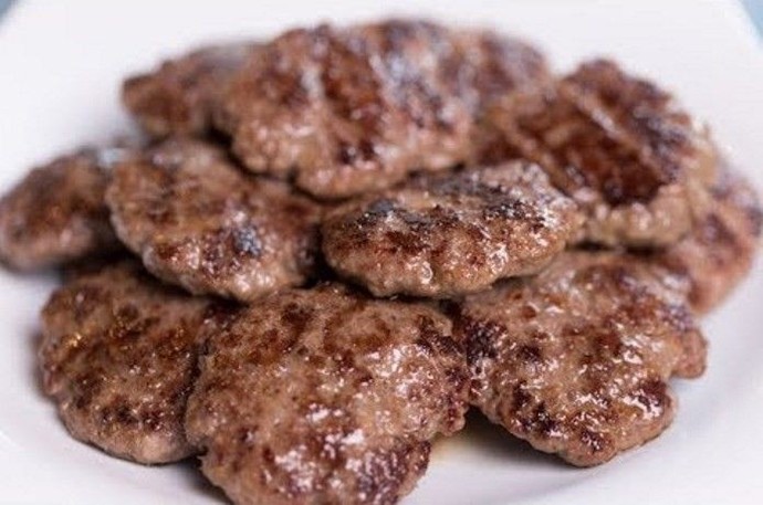 Köfte yaparken ekmek içi konulur mu, tercih edenlerin sebebi ne oluyor?