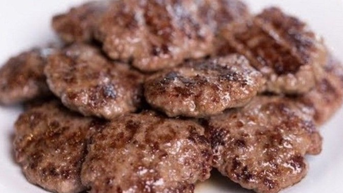 Köfte yaparken ekmek içi konulur mu, tercih edenlerin sebebi ne oluyor?