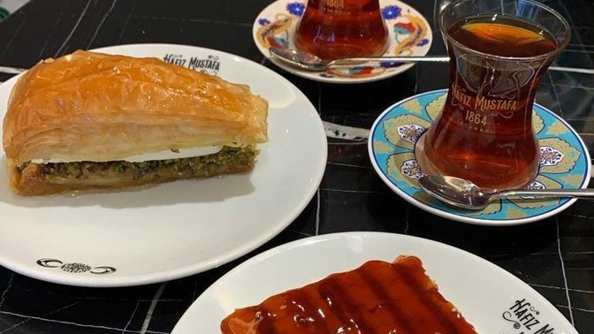Tatlı yanında çay içer misiniz?