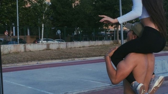 Doğru bir ilişkide erkek mi bebek gibi hisseder yoksa kadın mı?