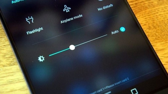Telefon ekran parlaklığınızı hangi seviyede kullanırsınız?