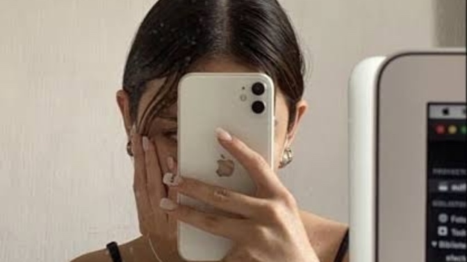 Neden arka kamera dan çekilen fotoğraflar bizi olduğumuzdan farklı gösterir?
