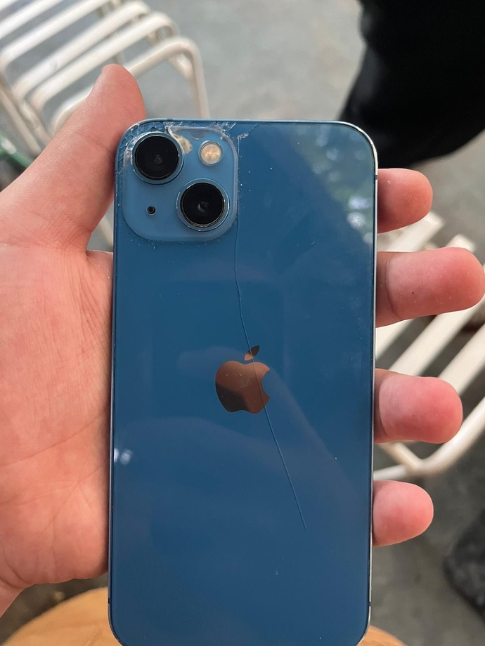 İphone 13 ümün arka camı kırıldı ne kadara yaparlar bilen var mı?
