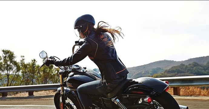 Erkekler gerçekten motorcu kızlardan hoşlanırlar mı?