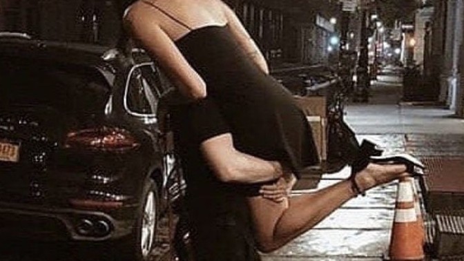 Beylere sorum, bir kadın sizi gereğinden fazla sevdiğinde neden ona olan ilginiz kayboluyor?