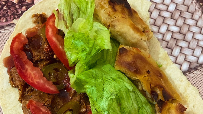 Çiğ köfte dürümün içine kıymalı börek konur mu 🤔?