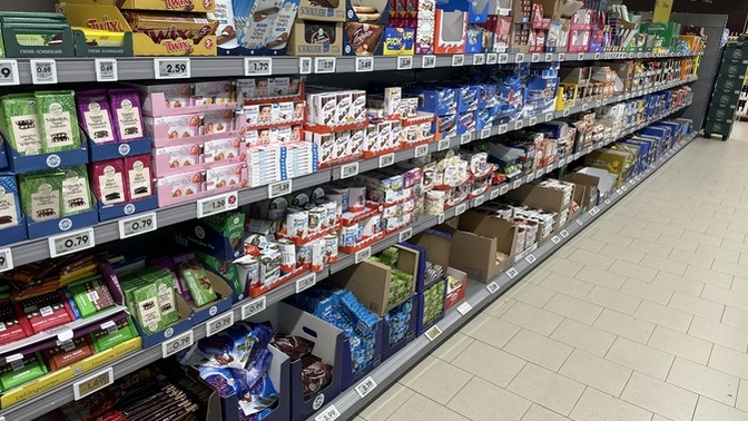 Almanya’nın kızları mı daha güzle Çikolatası mı?