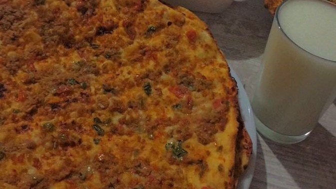 Bir oturuşta kaç lahmacun yersin?