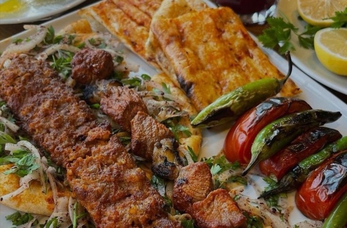 Dışarıda yemek yerken en çok dikkat ettiğiniz şey nedir?