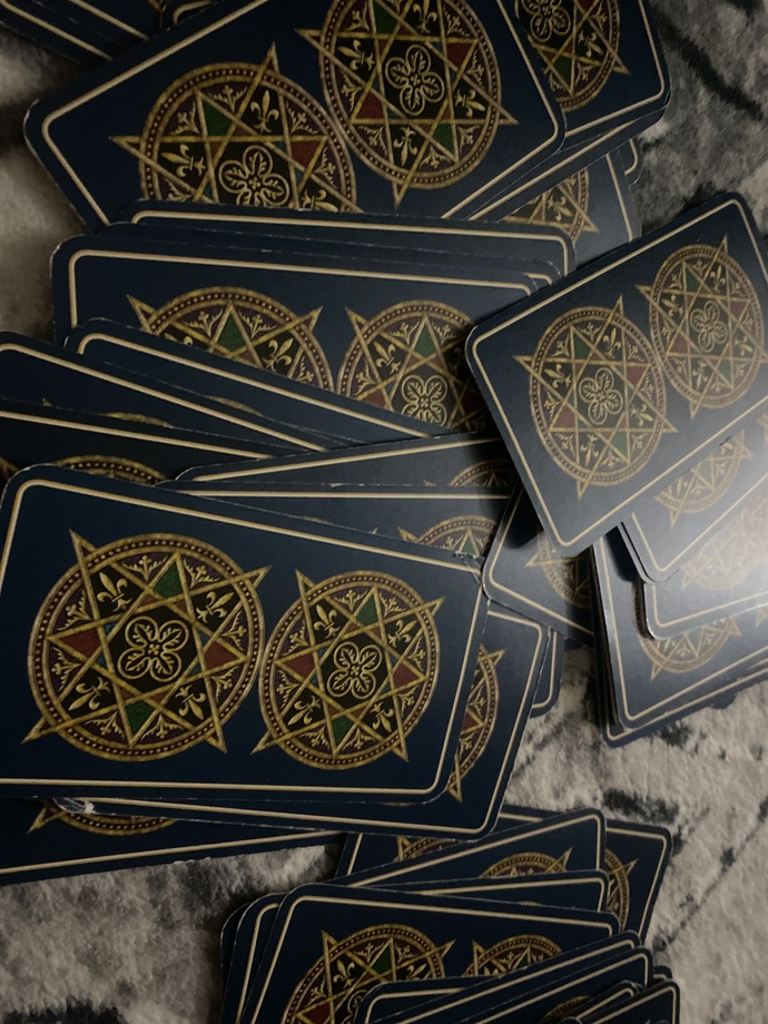 Tarot isteyen var mııı?