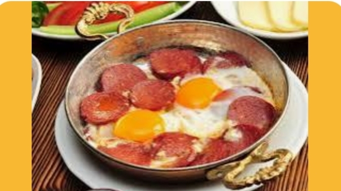 Sucuk yumurtalı mı olmalı, sade mi?