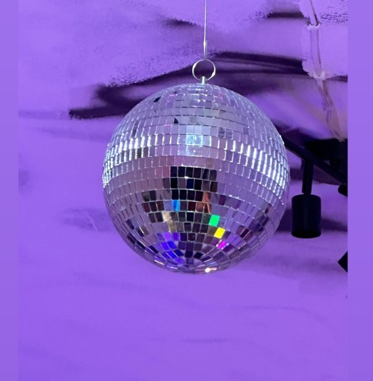 Sizi disco yıldızına çeviren o güneş gözlüğü hangisi?
