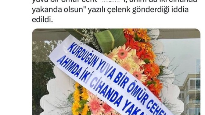 Sizi aldatan eski sevgilinizin düğününe böyle bir gönderme yapar mısınız?