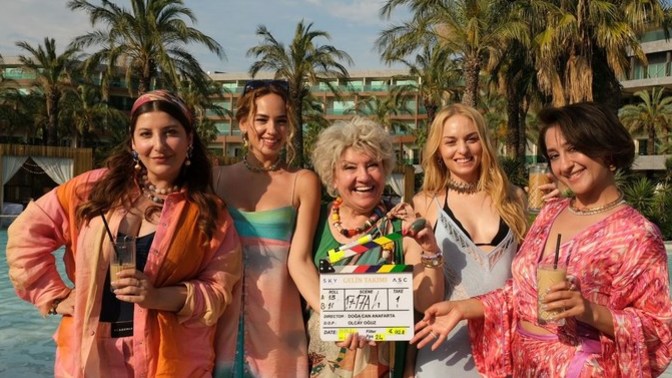 18 Ekim'de vizyonda olacak Gelin Takımı filminin fragmanı yayınlandı. Filmi merak ediyor musunuz?