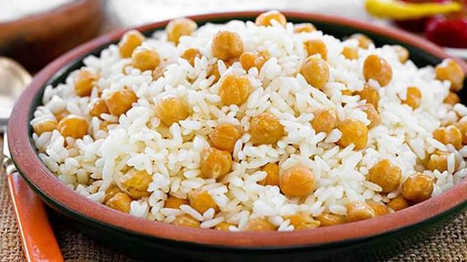 Tavuklu pilav mı, nohutlu pilav mı?