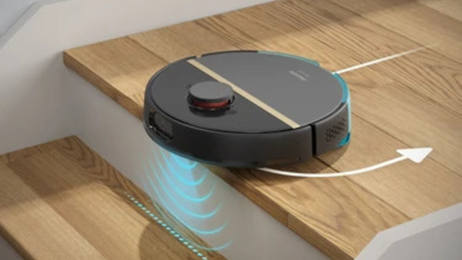 Robot süpürge merdivenlerden aşağı yuvarlanmamak için nasıl bir teknoloji kullanıyor?