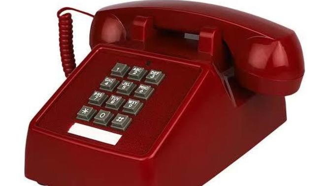 Evinde ev telefonu kullanan var mı?