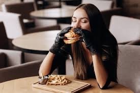 Sevgilinizle elle yediğiniz bir date çıksanız soğur musunuz?
